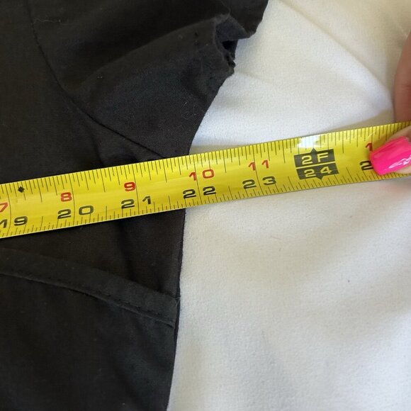 Greentown Womens Medium Scrub Top Black Pink Breast Cancer Awareness Pockets - Picture 5 of 7